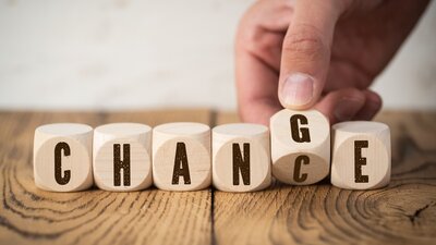 Aus Veränderungen können Chancen resultieren  | © AdobeStock_fotogestoeber