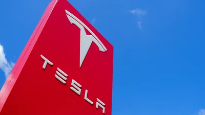 Flucht aus der Mitbestimmung bei Tesla | © AdobeStock_Björn Wylezich