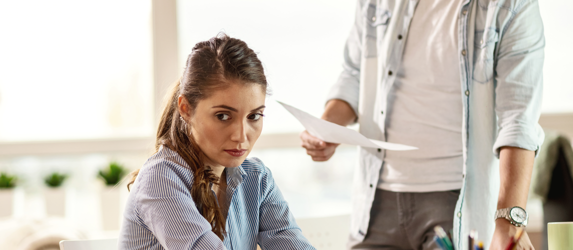 Arbeitnehmer leiden unter Mobbing | © AdobeStock_Drazen