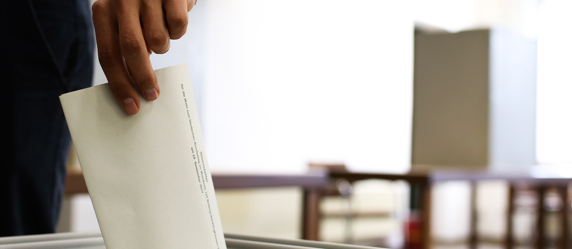 Betriebsratswahl ohne Briefumschläge | © AdobeStock_Julian Schäpertöns