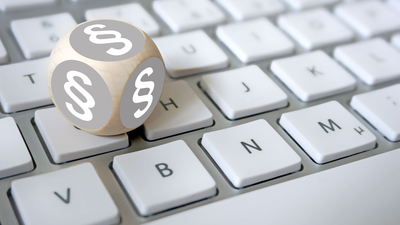 Newsletter, Impressum, Meinungsfreiheit & Co. | © AdobeStock | MH