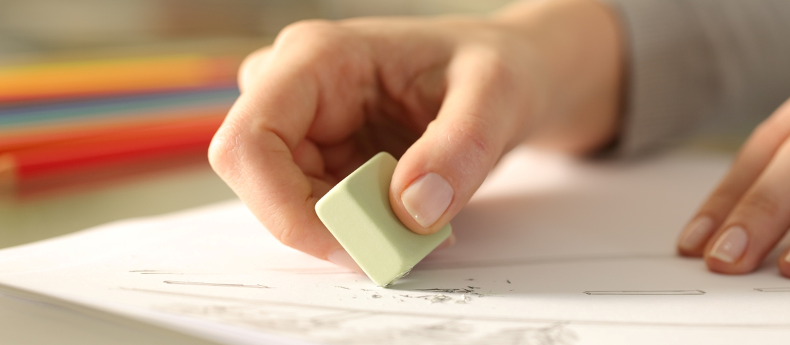 Ausradiert und abgeschafft | © AdobeStock | PheelingsMedia