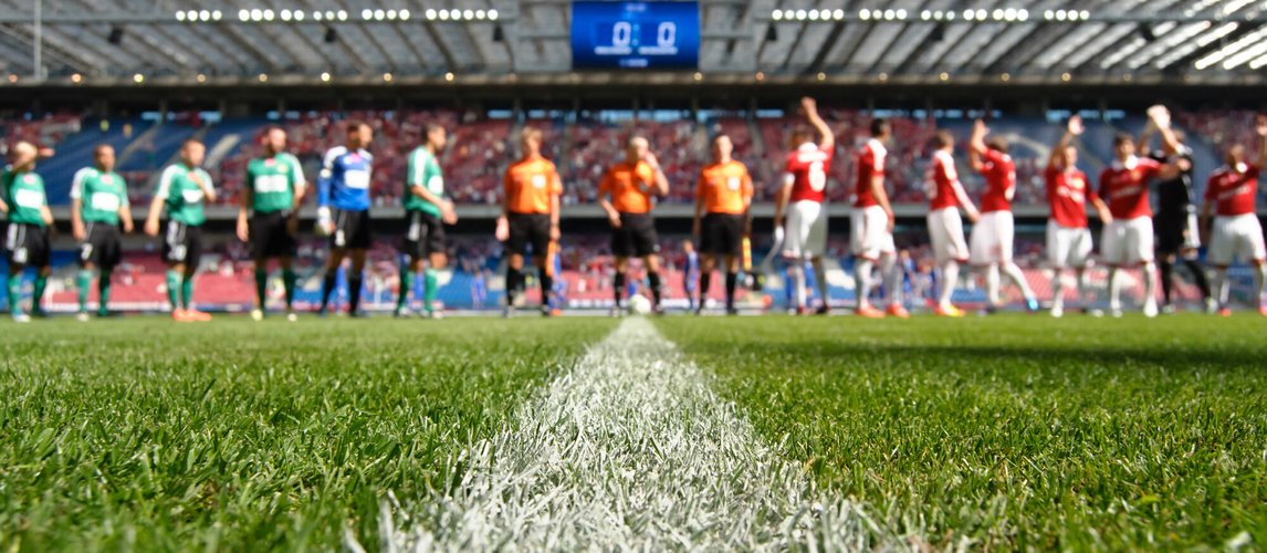 Auch im Profi Fußball zulässig: befristete Verträge | © Fotolia.com | lukl