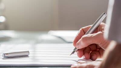 So vermeiden Sie Fehler bei der Betriebsvereinbahrung | © Fotolia.com | Gajus