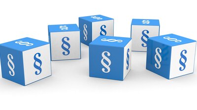 Aktuelle Gesetzesänderungen im Überblick | © Fotolia.com | Coloures-pic
