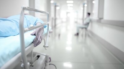 Klinik sorgt nicht für Pausen  | © shutterstock | sfam_photo