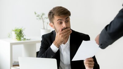 die-anhoerung-des-betriebsrats-bei-kuendigungen | © AdobeStock | 191553414 | fizkes