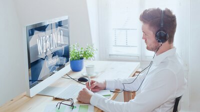 digitale-weiterbildung-mit-hilfe-des-betriebsrats | © AdobeStock | 180951840 | Song_about_summer