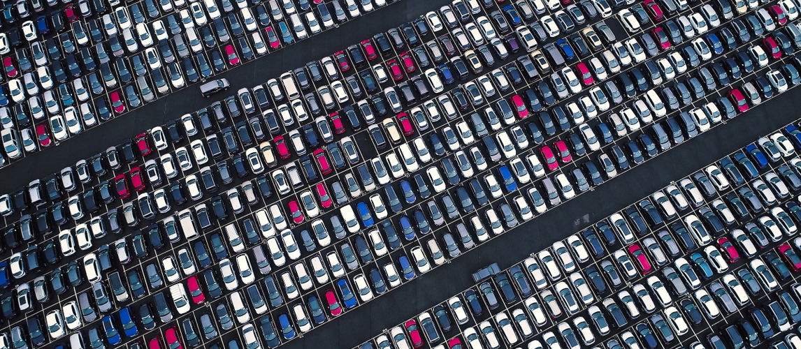 automotive-nach-dem-abschwung-vor-dem-boom | © AdobeStock | 178680861 | Fly_and_Dive