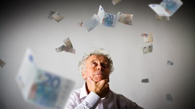 Aktuelle Rentenreform - Aufhebungsvertrag und Abfindung | © Adobe | Marijus