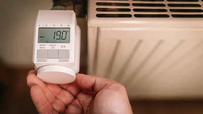 Energiesparen: Was Betriebsräte und Arbeitnehmer wissen müssen | © AdobeStock_mpix-foto