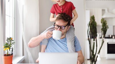 Das Recht auf Home-Office soll erstmal nicht wiederkommen | © AdobeStock_340945027Maria Sbytova
