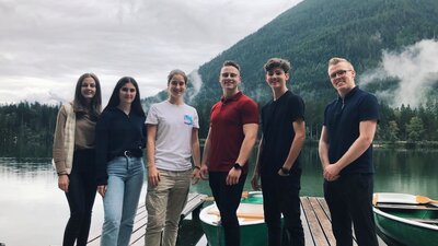 Die Roche-JAV (v.l.n.r.): Anna Geiger, Julia Stroh, Laura Dessel, Nikolas Klinger, Tristan Lanwehr, Lucas Wade | © JAV Roche Diagnostics GmbH