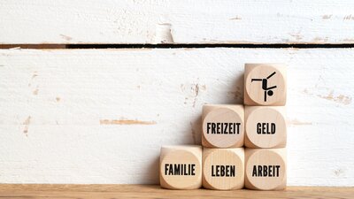 „New Pay“ in einer neuen Arbeitsrealität  | © AdobeStock | fotogestoeber