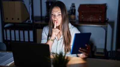 Quiet Quitting: Nur das tun, wofür man bezahlt wird? | © AdobeStock | Krakenimages.com