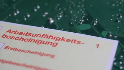 Richtig krankmelden mit digitaler AU: Worauf müssen Sie jetzt achten? | © AdobeStock | Ralf 