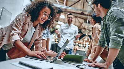 Als Betriebsrat näher dran mit digitalen Medien | © AdobeStock | Vasyl