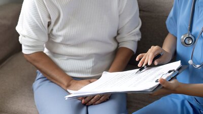Berufskrankheiten und Betriebsrat | © AdobeStock | Natee Meepian