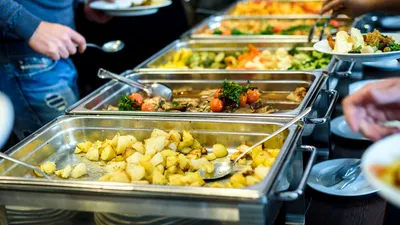 Mitbestimmung Betriebsrat Kantine | © AdobeStock | jure gasparic-EyeEm