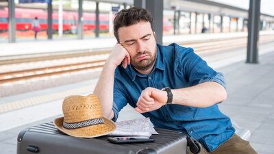 Bahn hat Verspätung | © AdobeStock |Paolese
