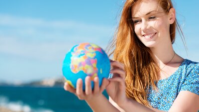 Arbeiten im Ausland: Das gilt für Grenzgänger | © AdobeStock | contrastwerkstatt