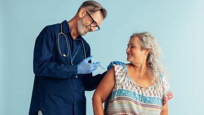 Grippeschutzimpfung im Betrieb | © AdobeStock | Lund