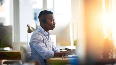 Klickworker Lieferkettengesetz | © AdobeStock_602160238-Donson/peopleimages.com