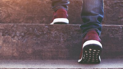 David Schultheiß (26) über seinen rasanten Aufstieg als Interessenvertreter | © AdobeStock | methaphum