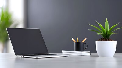Arbeitsplatz aufräumen | © AdobeStock | Hamid