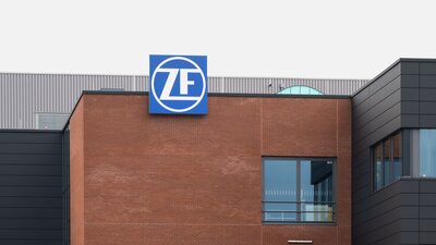 Jobabbau bei ZF Friedrichshafen: bis zu 14.000 Stellen!  | © AdobeStock | Niko Troebst