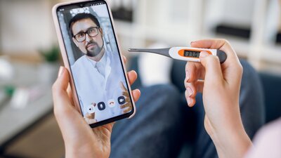Krankschreibung online  | © AdobeStock | sofiko14