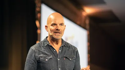 „Menschen, die den Wert ihrer Stärken kennen, sind stärker – und resilienter“, sagt Christian Thiele. | © florianbachmeier.com