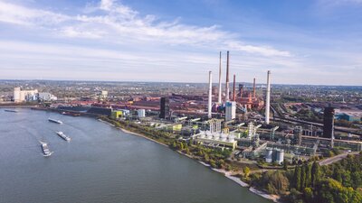 11.000 Jobs! Thyssenkrupp plant massiven Stellenabbau   | © AdobeStock | uslatar