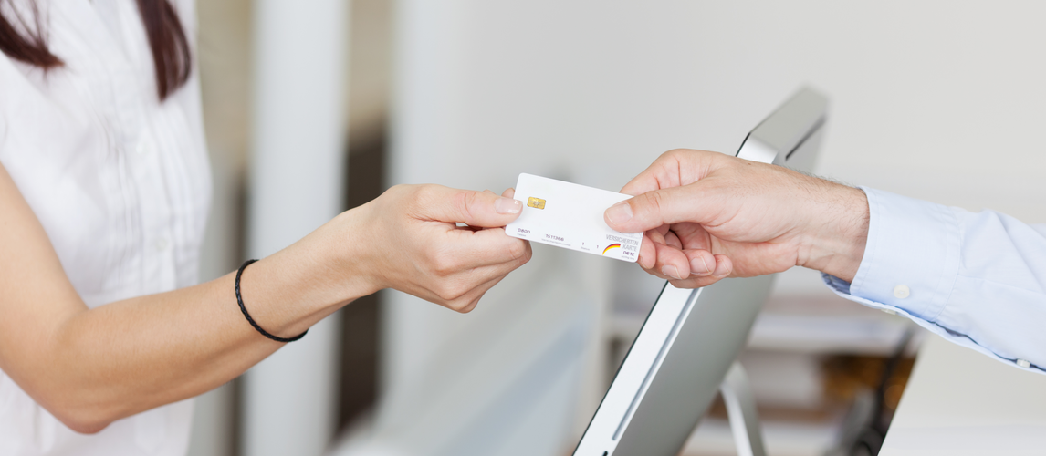 Sonderkündigungsrecht greift – Wechsel (meist) aber auch später möglich | © AdobeStock | contrastwerkstatt