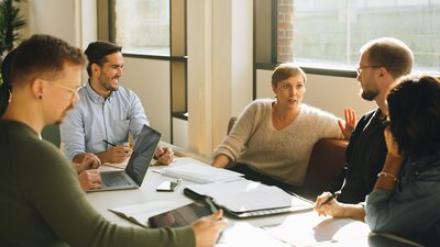 Diese Eigenschaften und Kompetenzen zeichnen stellvertretende Betriebsratsvorsitzende aus | © AdobeStock | 
