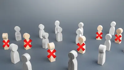 Massenentlassung vs. Fachkräftemangel | © AdobeStock | Andrii Yalanskyi