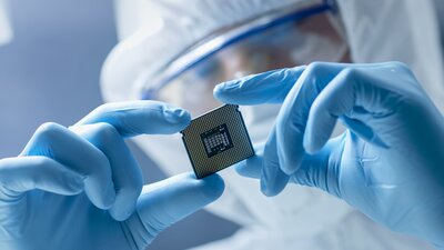 Rund um Dresden ist Europas größter Mikroelektronik-Standort – auch dank Betriebsräten | © AdobeStock | Gorodenkoff