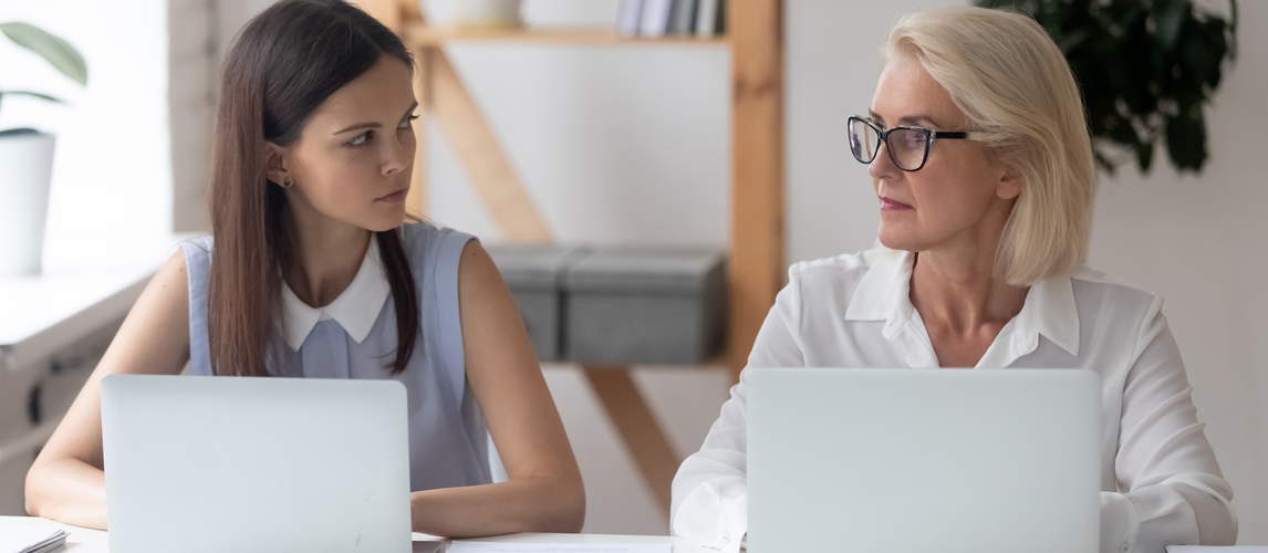 So bringt der Betriebsrat junge und erfahrene Mitarbeiter zusammen | © AdobeStock | fizkes