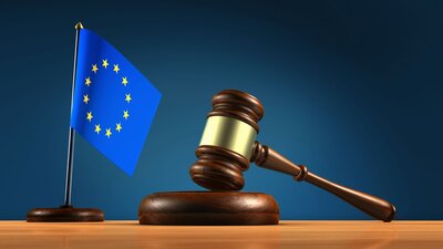 EU-Recht Betriebsrat | © AdobeStock | niroworld