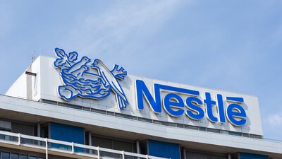 Nestlé: 16.000 Stellen sollen wegfallen | © AdobeStock | Markus Mainka Nestlé: 16.000 Stellen sollen wegfallen  | © AdobeStock | Markus Mainka