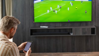 Wettsucht im Betrieb: Warum die Gefahr mit der WM wächst – und was Betriebsräte jetzt tun können  | © stock.adobe.com | ty