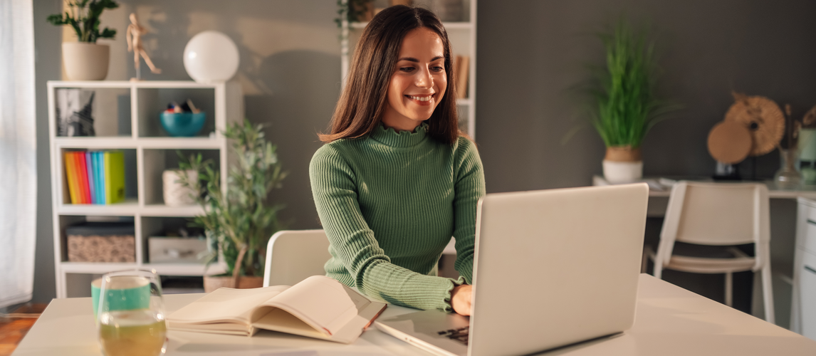 Home-Office für Azubis: Fortschritt oder Ausbildungsrisiko? | © stock.adobe.com | Zamrznuti tonovi