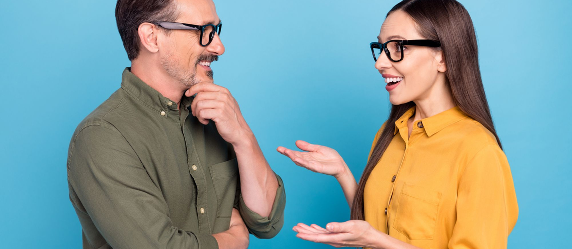 Smalltalk im Job | © stock.adobe.com | deagreez