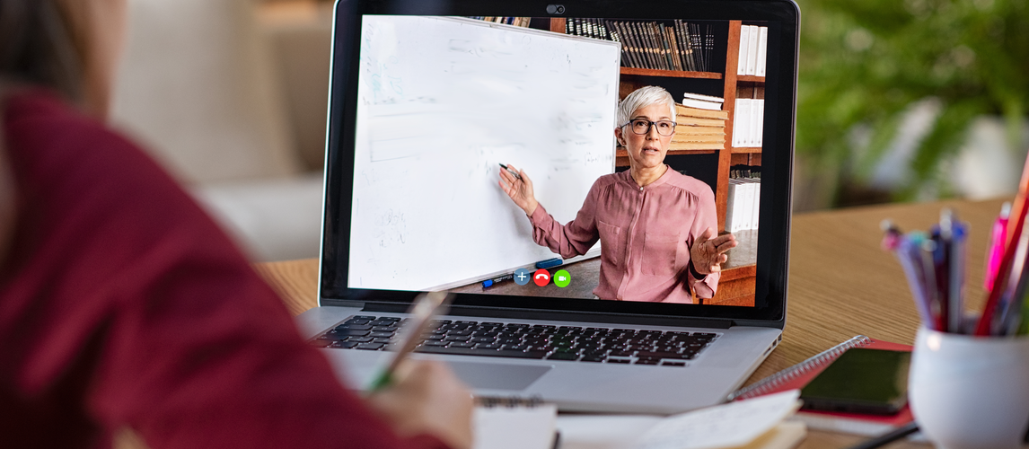  E-Learning und Webinare | © Rido - Adobe Stock