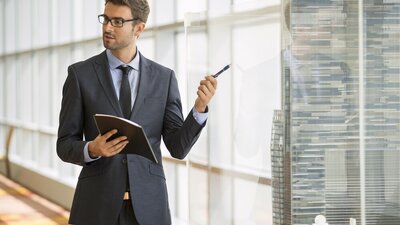 Sprecher des Wirtschaftsausschusses | © elnariz - Fotolia.com