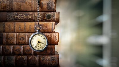 arbeitszeitgesetz | © AdobeStock | 267830339 | Tryfonov