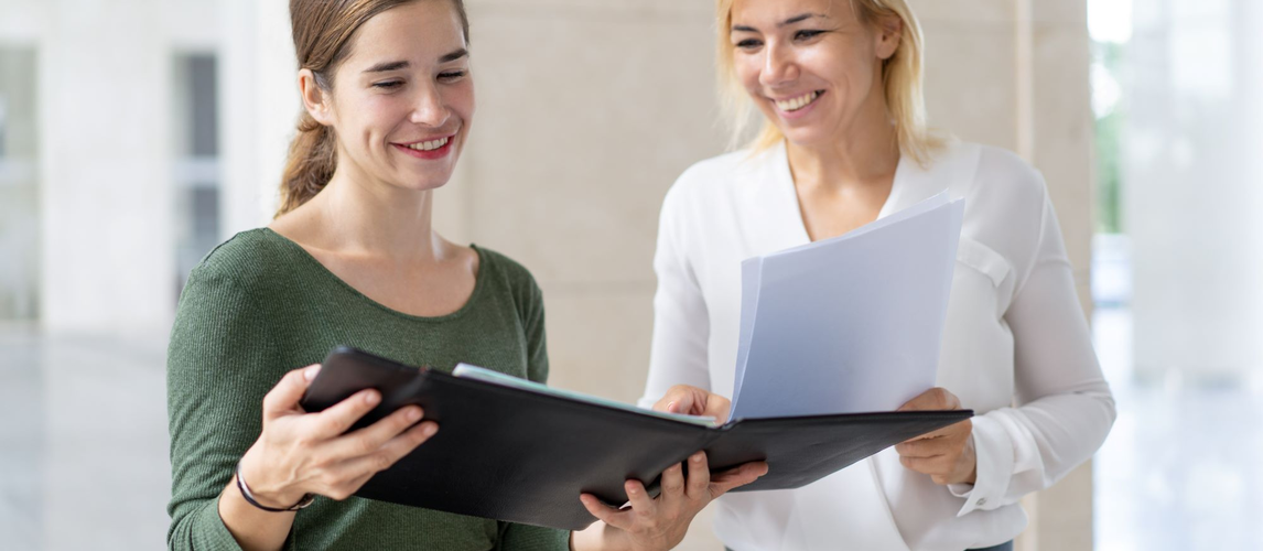 Einsichtsrechte Ersatzmitglied Betriebsrat | © AdobeStock | Mangostar