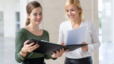 Einsichtsrechte Ersatzmitglied Betriebsrat | © AdobeStock | Mangostar