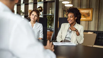 Ihre Rolle als Betriebsrat in Personalgesprächen | © AdobeStock | bnenin