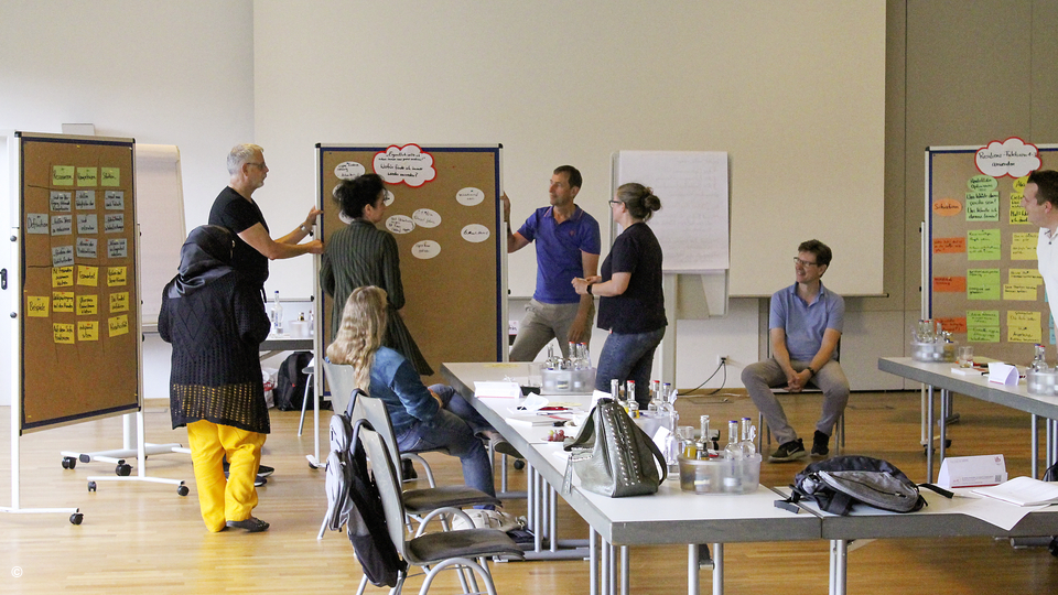 Seminarimpression, Gruppe, Seminar, Juli 2021 Bremen, Gruppenarbeit, Teilnehmer